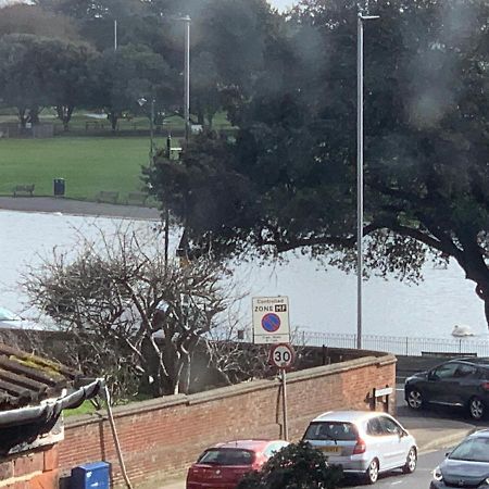 Southsea Royale Studio, James Bond, Parking, Seafront 포츠머스 외부 사진